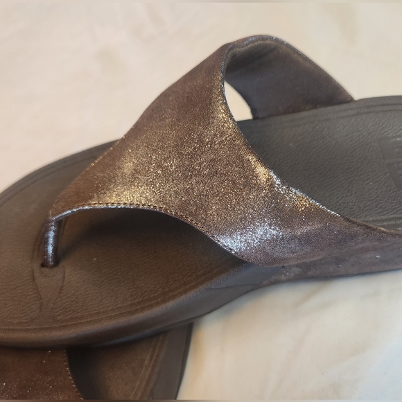 Fitflop LULU Bronze Shimmer Sandals Flip Flops Size 7 - Picture 3 of 10